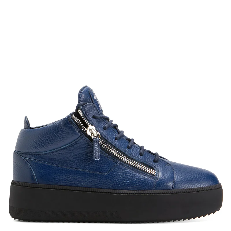 Giuseppe Zanotti Kriss