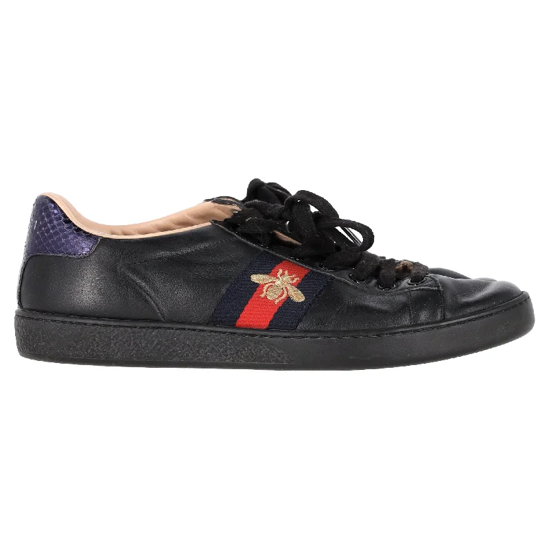 Gucci Ace Bee Low-Top Sneakers in Black Calfskin Leather