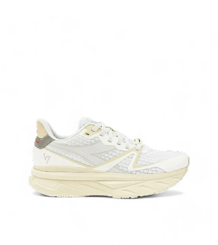 Men's Atomo V7000 Running Shoes In White/white/whisper White