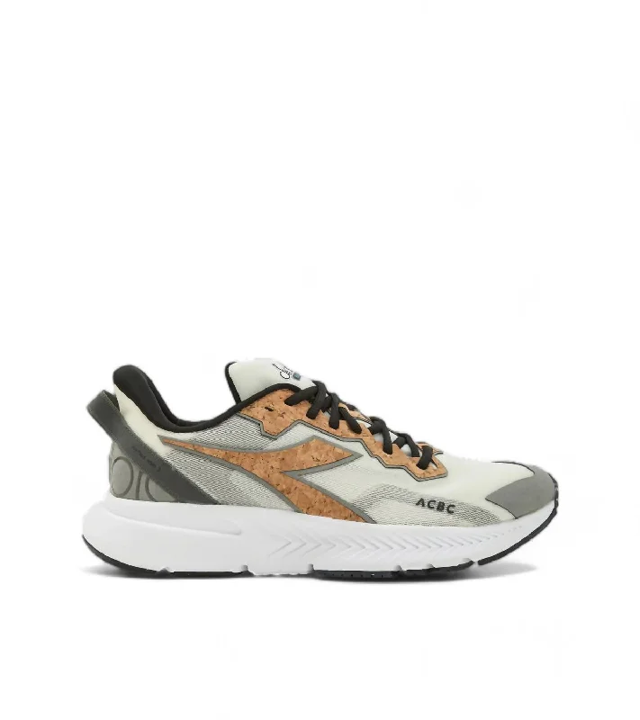 Men's Mythos Blushield Volo 3 Acbc Running Shoes In White/gray