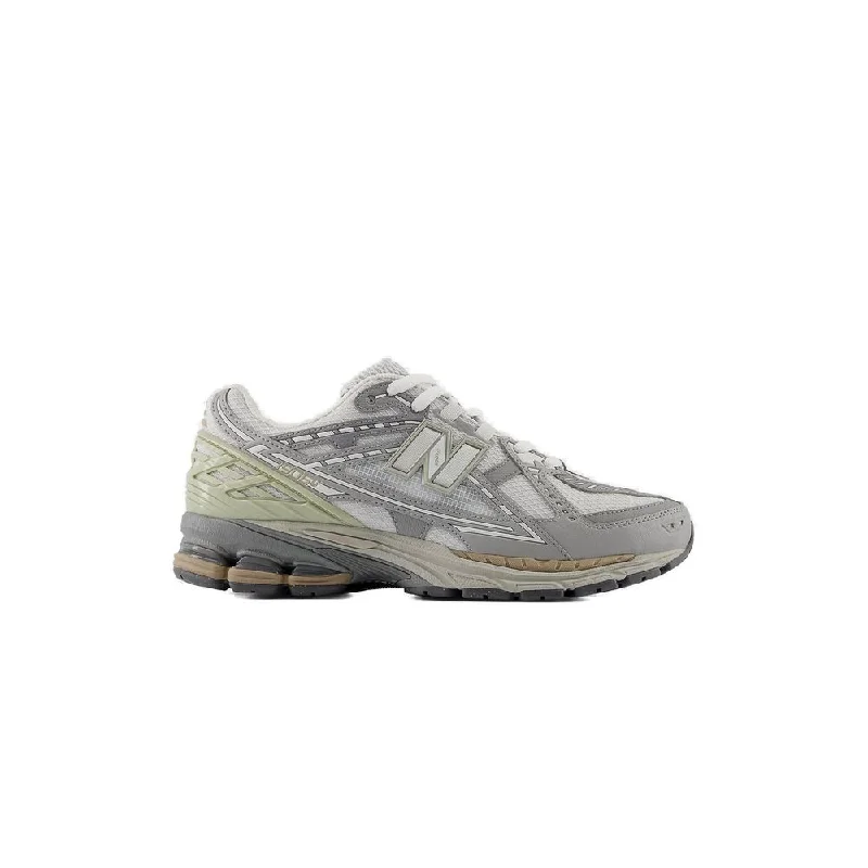 New Balance  Synthetic Fibres Men's Sneaker